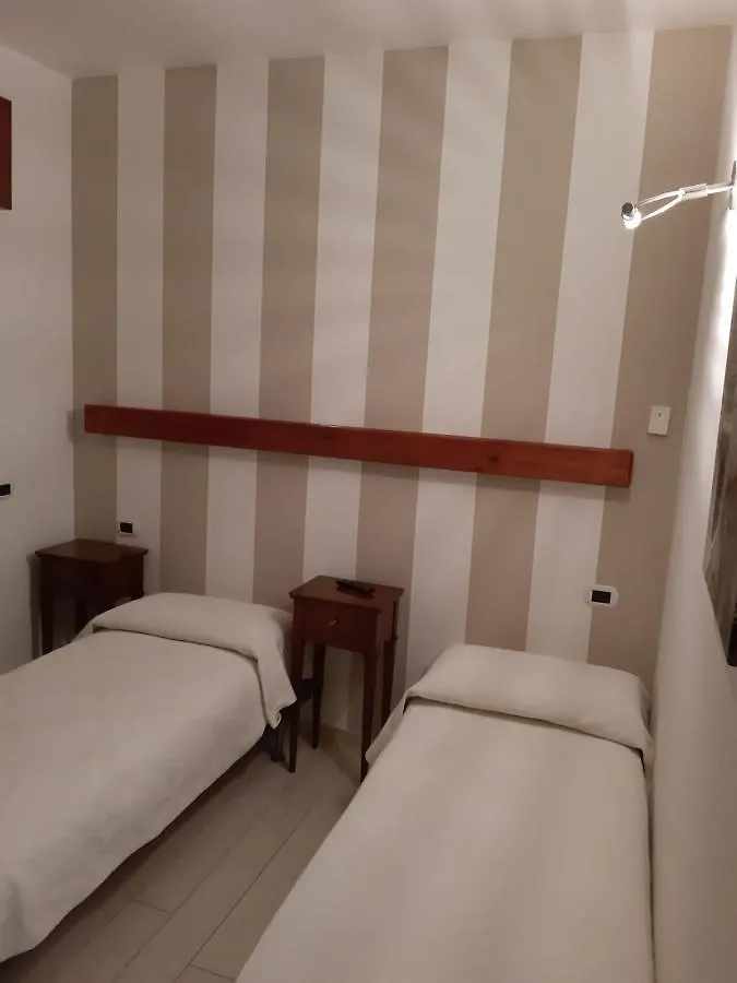 Sweet Appartment Di Guido بسكييرا ديل غاردا 0*,  إيطاليا