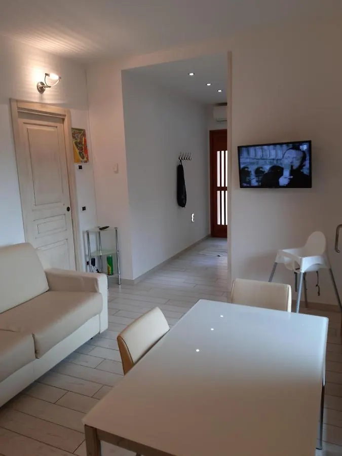 Sweet Appartment Di Guido بسكييرا ديل غاردا 0*,  إيطاليا